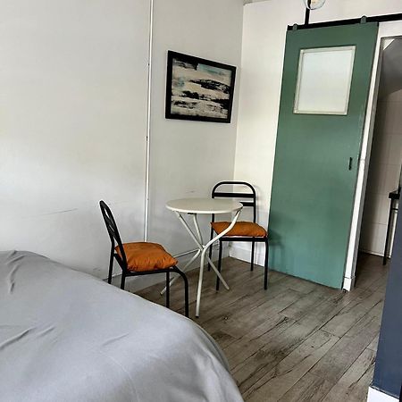 Monoambiente En Zona Residencial Apartment Mendoza Room photo